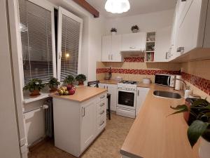 Prodej bytu 3+1, Praha, Senohrabská, 73 m2