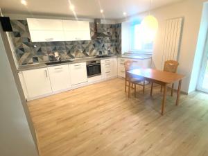 Pronájem bytu 3+kk, Větrný Jeníkov, 110 m2