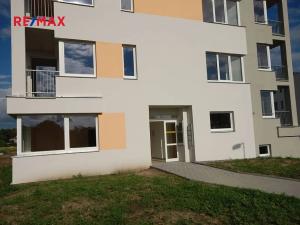 Pronájem bytu 4+kk, Velký Osek, U hřiště, 84 m2