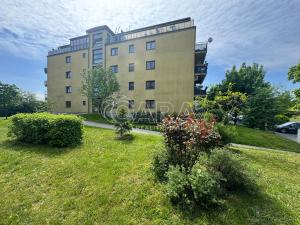 Pronájem bytu 2+kk, Praha - Štěrboholy, Andersenova, 52 m2