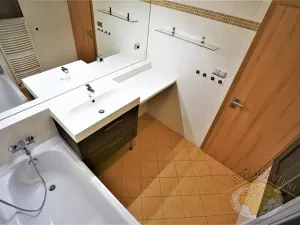 Pronájem bytu 3+kk, Praha - Hostivař, Rižská, 70 m2
