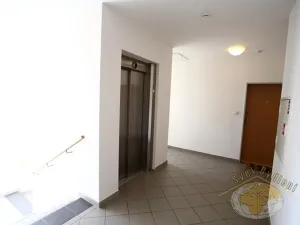 Pronájem bytu 3+kk, Praha - Hostivař, Rižská, 70 m2