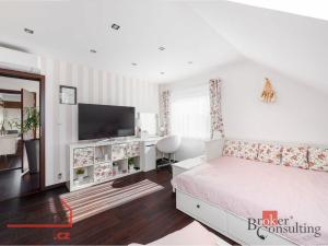 Prodej rodinného domu, Králův Dvůr - Počaply, Královské Údolí, 180 m2
