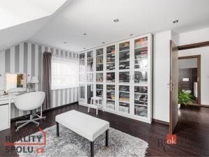 Prodej rodinného domu, Králův Dvůr - Počaply, Královské Údolí, 180 m2