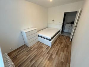 Pronájem bytu 2+kk, Praha - Michle, Ohradní, 50 m2