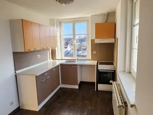 Pronájem bytu 2+1, Ostrov, Hroznětínská, 60 m2