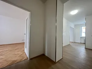 Pronájem bytu 2+1, Praha - Vokovice, Kladenská, 70 m2