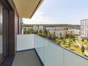 Pronájem bytu 2+kk, Praha - Karlín, Nekvasilova, 57 m2