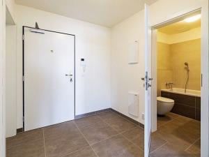 Pronájem bytu 2+kk, Praha - Karlín, Nekvasilova, 57 m2