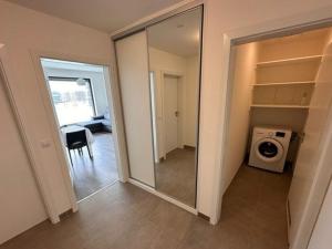 Pronájem bytu 2+kk, Praha - Karlín, Nekvasilova, 57 m2