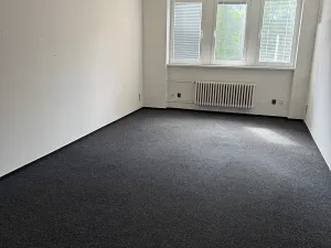 Pronájem kanceláře, Praha - Žižkov, U zásobní zahrady, 476 m2