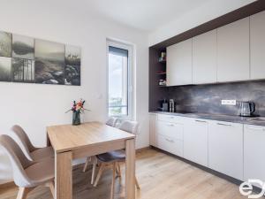 Pronájem bytu 2+kk, Praha - Záběhlice, Klapálkova, 57 m2