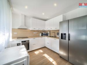 Prodej bytu 3+kk, Praha, Veltruská, 56 m2