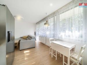 Prodej bytu 3+kk, Praha, Veltruská, 56 m2