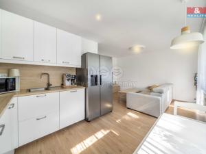 Prodej bytu 3+kk, Praha, Veltruská, 56 m2