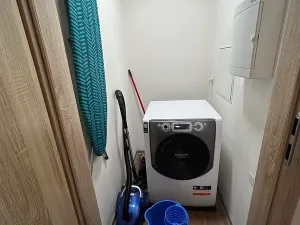 Pronájem bytu 1+kk, Praha - Prosek, Litvínovská, 18 m2