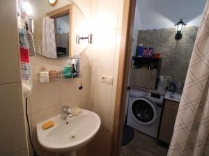 Prodej bytu 1+kk, Karlovy Vary, Ondřejská, 22 m2