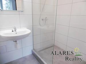 Pronájem bytu 2+1, Praha - Hostavice, Staňkovská, 80 m2