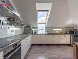 Prodej rodinného domu, Lom, Komenského, 300 m2