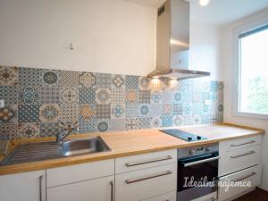 Pronájem bytu 1+1, Brno - Lesná, Halasovo náměstí, 29 m2