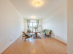 Prodej bytu 2+kk, Kamenice - Ládví, Benešovská, 54 m2