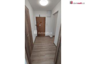 Pronájem bytu 2+1, Praha - Kobylisy, Chabařovická, 67 m2