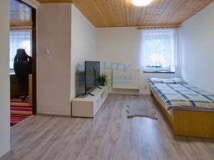 Prodej rodinného domu, Jeviněves, 90 m2