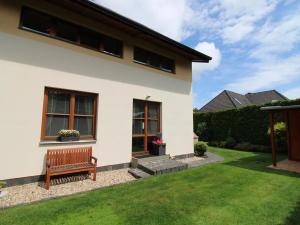 Prodej rodinného domu, Zlatníky-Hodkovice, V Břínkách, 150 m2
