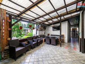Prodej rodinného domu, Vroutek, Sadová, 152 m2