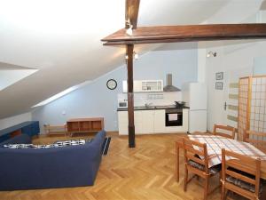 Pronájem bytu 1+kk, Praha - Vinohrady, Sázavská, 50 m2