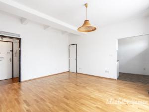 Pronájem bytu 1+1, Praha - Břevnov, Nad Kajetánkou, 46 m2