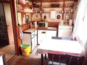Prodej chaty, Bělá pod Bezdězem, Nad Kuřívodskou Silnicí, 70 m2