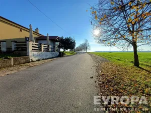 Prodej pozemku pro bydlení, Okrouhlo, 900 m2