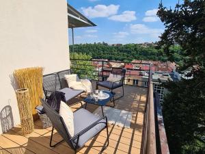 Pronájem bytu 2+kk, Praha, Mošnova, 51 m2