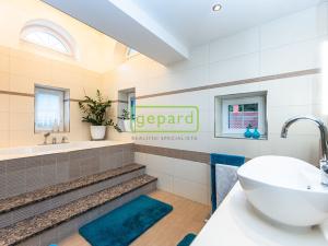 Prodej rodinného domu, Bečov nad Teplou, Na Zelené, 231 m2