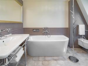 Prodej bytu 3+kk, Karlovy Vary, Vřídelní, 105 m2