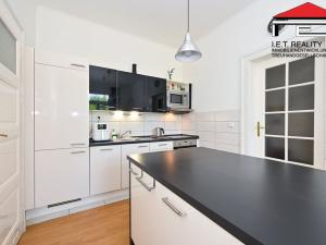 Prodej bytu 4+1, Brno, Čápkova, 109 m2