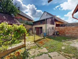 Prodej rodinného domu, Lišany, Pražská, 150 m2