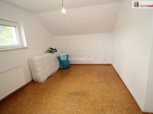 Prodej bytu 2+1, Mariánské Lázně - Hamrníky, třída Vítězství, 85 m2