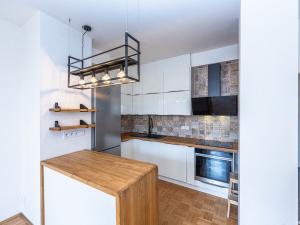Pronájem bytu 4+kk, Praha - Hlubočepy, Voskovcova, 104 m2