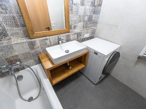 Pronájem bytu 4+kk, Praha - Hlubočepy, Voskovcova, 104 m2