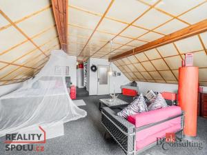 Prodej rodinného domu, Dolany, 198 m2