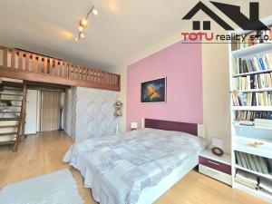 Prodej rodinného domu, Broumov, Mírové náměstí, 490 m2