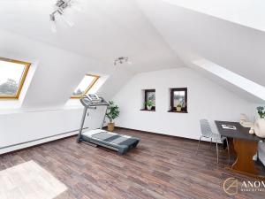 Prodej rodinného domu, Praha - Dolní Počernice, Bakurinova, 395 m2
