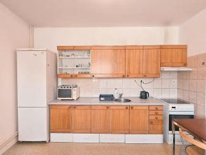 Pronájem bytu 1+kk, Praha - Troja, Olštýnská, 24 m2
