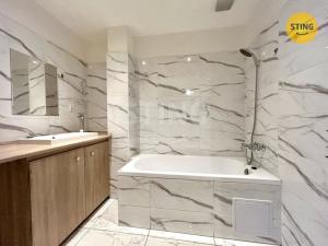Pronájem bytu 3+1, Karviná, tř. 17. listopadu, 74 m2