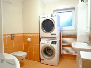 Prodej bytu 3+1, Zliv, Zahradní, 72 m2