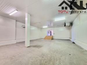 Pronájem skladu, Černožice, 2200 m2