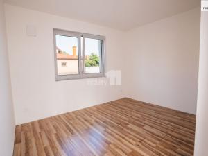 Prodej rodinného domu, Zvěřínek, V průhonu, 125 m2