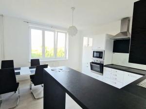 Pronájem bytu 3+1, Olomouc, Rumunská, 95 m2